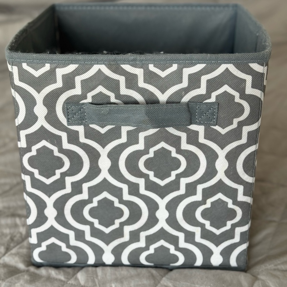 Gray and White Patterned Storage Bin 10”
